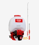 가솔린 정원 도구를 작동할 때 어떤 보호 장비가 필요합니까?